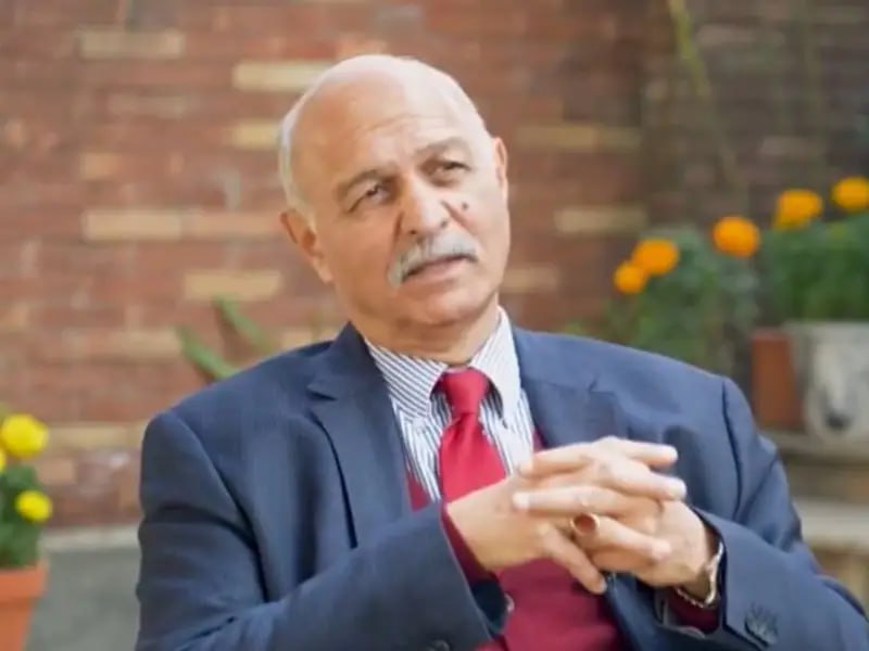 مشاهد حسین سید؛ سیاستمدار پاکستانی از حاکمیت خواست عمران خان را قبل از دیکته شدن از سوی آمریکا آزاد کند.