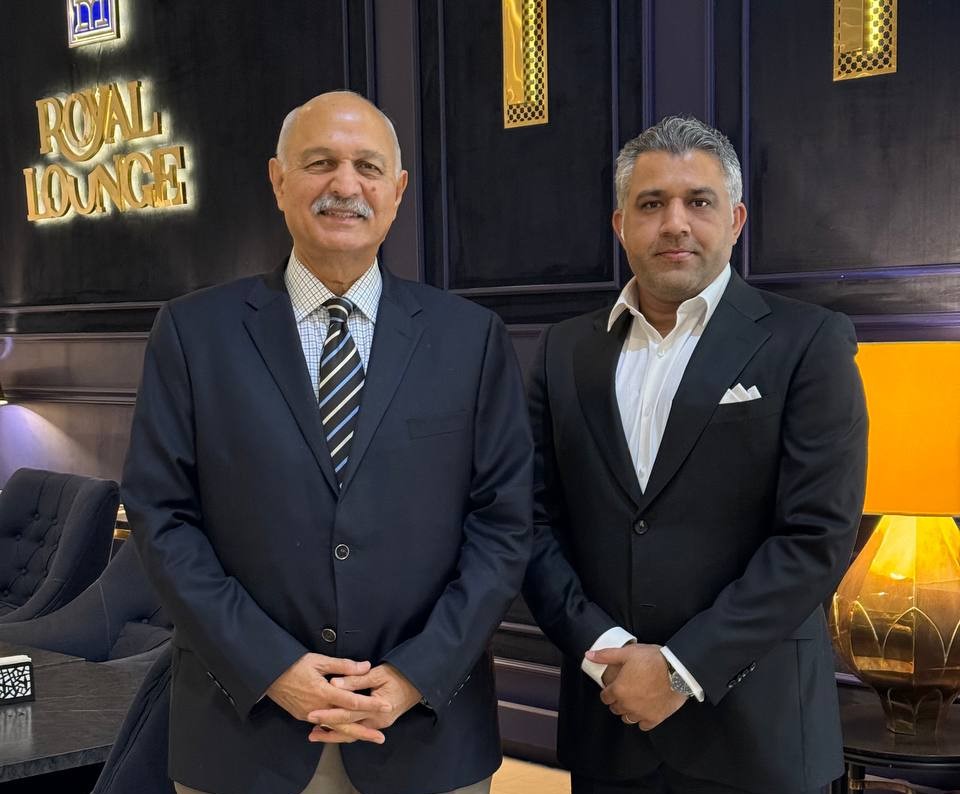 حضور سناتور مشاهد حسین سید، از سیاستمداران هوشمند و  با نفوذ پاکستانی در تهران به دعوت اندیشکده اقبال