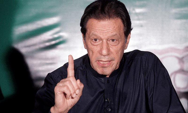 عمران خان: تنها با ارتش مذاکره خواهم کرد.