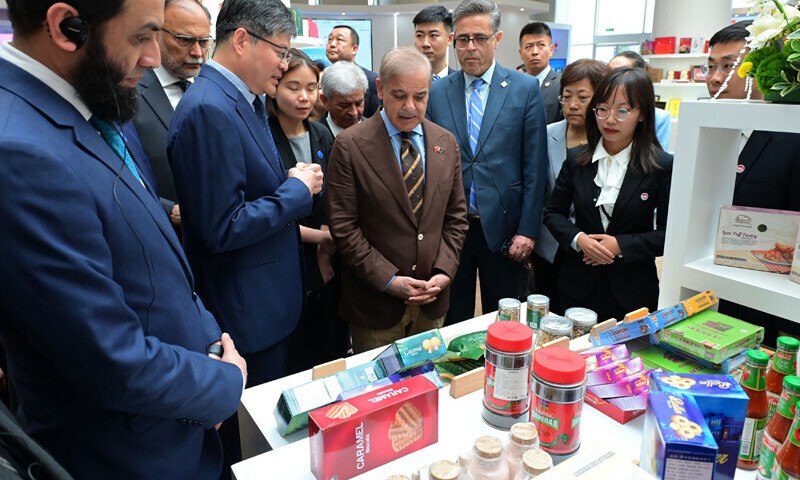 پاکستان یک هزار دانشجو برای تحصیل در رشته کشاورزی مدرن به چین اعزام می کند.