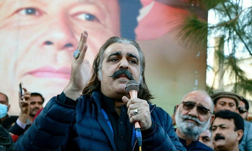 درخواست سروزیر خیبر پختونخوا برای ملاقات با عمران خان رد شد!