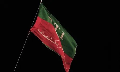 مواضع جدید حزب PTI: اخراج ۱۱ قانون‌گذار و حمایت از اعتصاب در بلوچستان