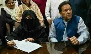 درخواست عمران خان و همسرش برای توقف محاکمه در پرونده توشه‌خانه !