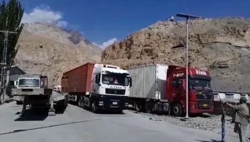 پایان تحصن دو ماهه: مرز تجاری پاکستان-چین در بندر خشک سُست دوباره باز شد!
