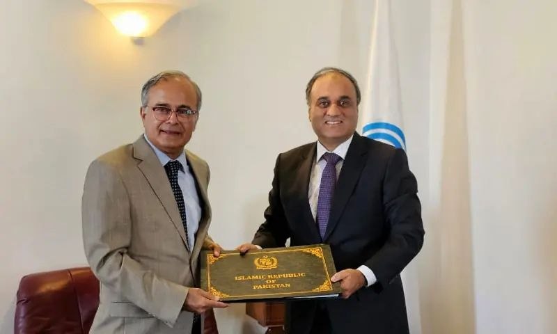 ‌ سفیر جدید پاکستان استوارنامه خود را به دبیرکل اکو تحویل داد