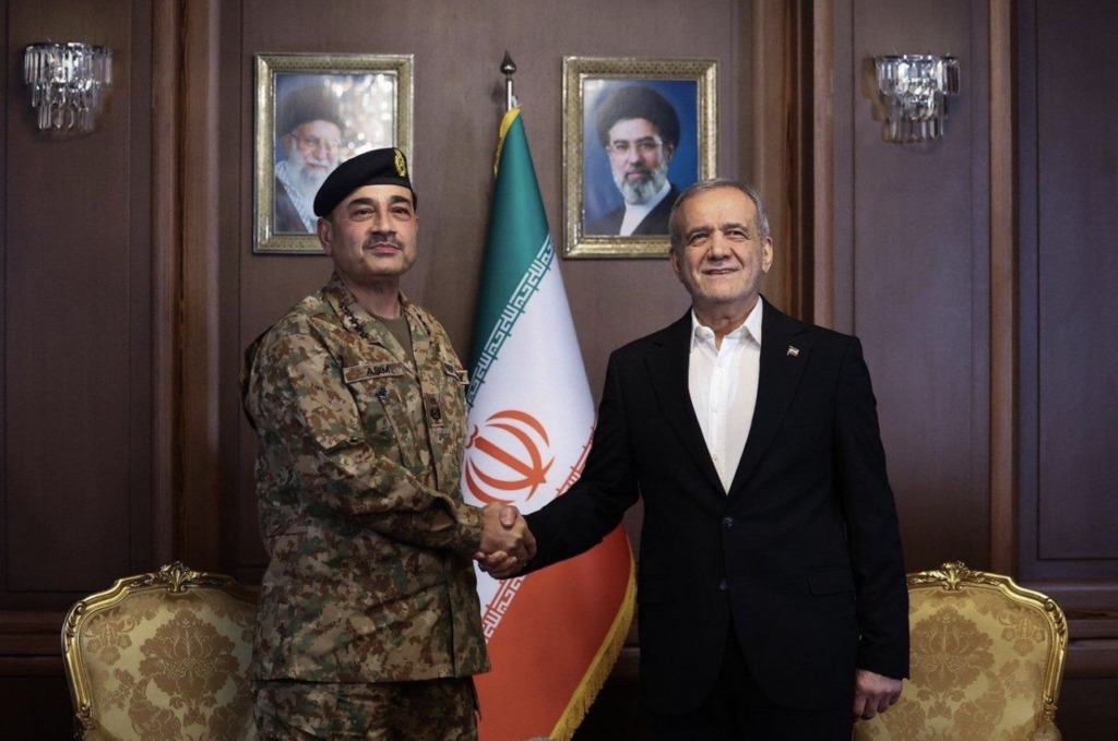 فیلڈ مارشل کا دورہ ایران اور خطے میں امن کی نئی امید