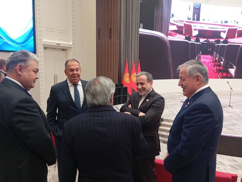 شنگھائی اجلاس کے دوران ایران، روس، پاکستان، تاجکستان، ازبکستان اور قازقستان کے وزرائے خارجہ کی گفتگو