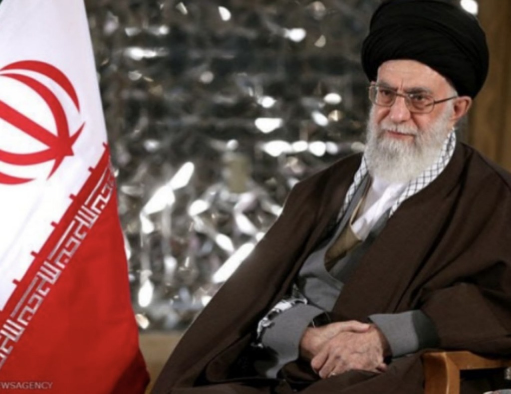 ایران کو صرف سرحدوں نے محفوظ نہیں رکھا؛ فارسی زبان نے سنبھال کر رکھا ہے