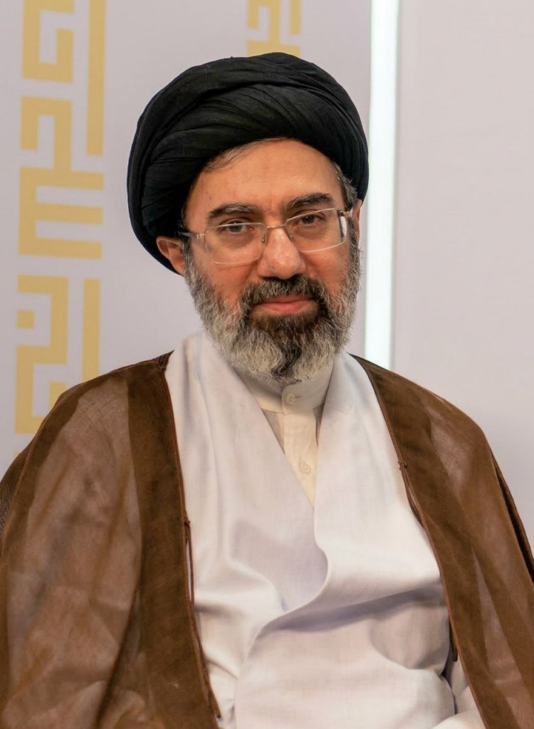یومِ نرس کے موقع پر آیت اللہ خامنہ ای کا پیغام جاری، رہبرِ انقلاب کی نئی تصویر بھی شائع