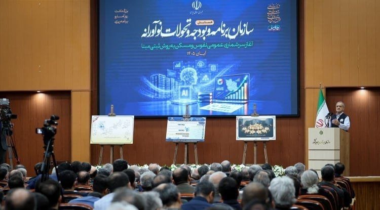 پزشکیان: لڑائی جھگڑا کسی سمت نہیں لے جاتا؛ جس کو بھی ایمانداری کا دعویٰ ہے، میدان کھلا ہے